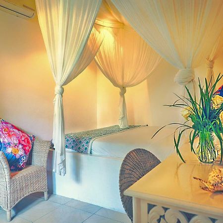 Villa White Stars Seminyak  Exterior photo