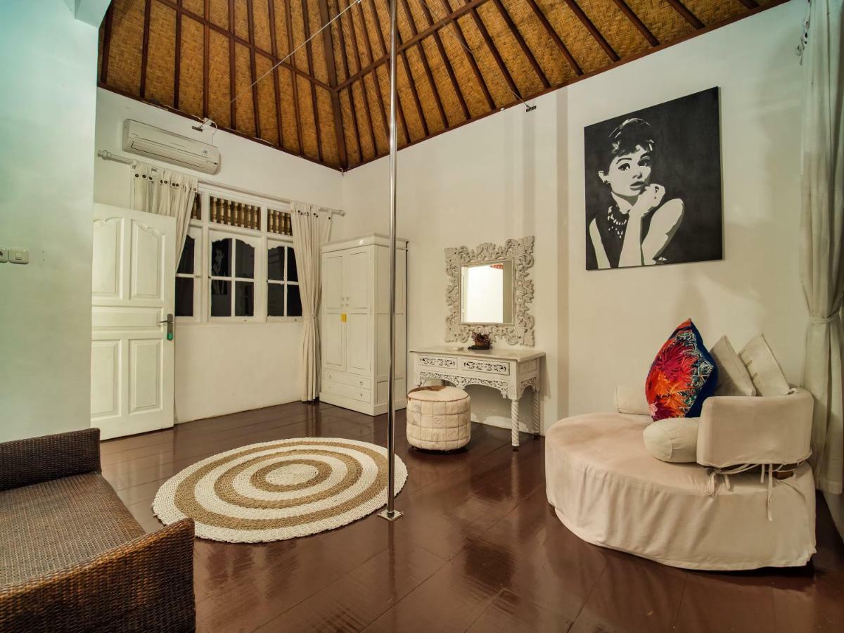 Villa White Stars Seminyak  Exterior photo