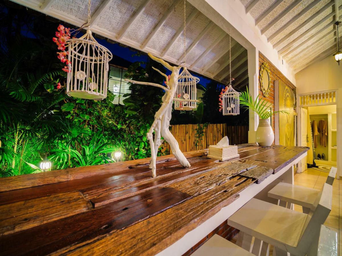 Villa White Stars Seminyak  Exterior photo